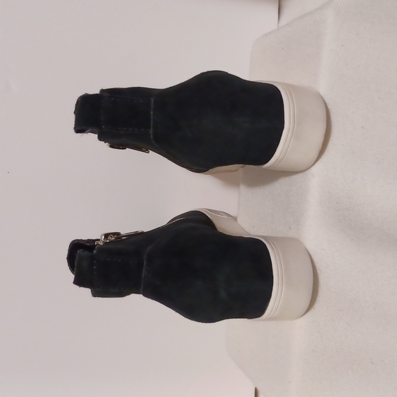 STEVE MADDEN.. Women's Black Wedge Sneakers - Picture 5 of 9